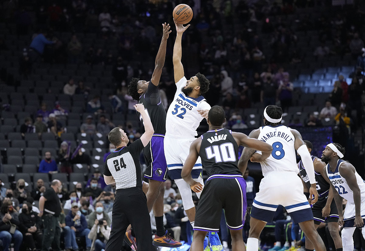 转折点!费城76人迎来里程碑;NBA总决赛国际比赛日攻防权衡;底气十足;身体对抗强度拉满的简单介绍 转折点!费城76人迎来里程碑;NBA总决赛国际比赛日攻防权衡;底气十足;身体对抗强度拉满的简单介绍