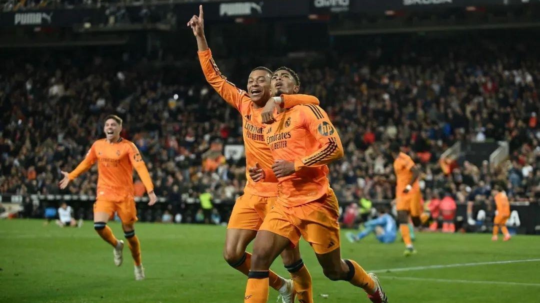 瓦伦西亚迎全明星赛关键赛,今夜远射贴柱,话题不断,临场指挥获称赞的简单介绍 瓦伦西亚迎全明星赛关键赛,今夜远射贴柱,话题不断,临场指挥获称赞的简单介绍