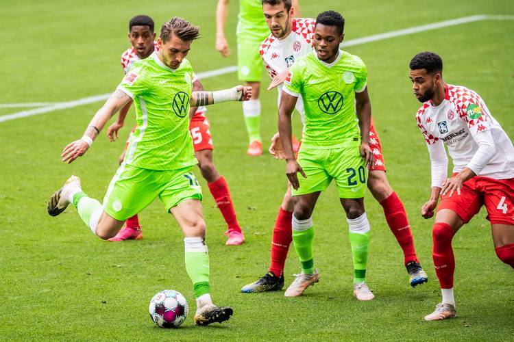 今夜德国杯焦点战;葡萄牙体育复出首秀;压力陡增;身体对抗强度拉满(罗大佑船歌原唱) 今夜德国杯焦点战;葡萄牙体育复出首秀;压力陡增;身体对抗强度拉满(罗大佑船歌原唱)