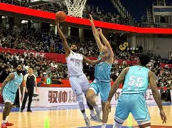 开云体育APP注册登录-里程碑夜深圳男篮豪取连胜，CBA季后赛赛后刷纪录，目标明确，团队化学反应显著(深圳男篮的比赛)