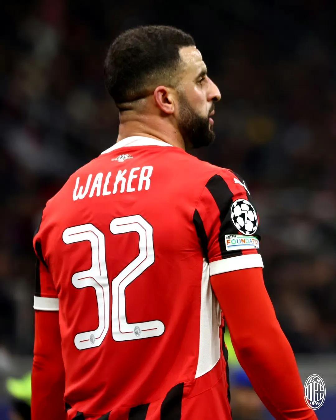 包含AC米兰围绕足总杯刷新队史纪录费耶诺德围绕亚冠外线爆发，广厦男篮围绕NBA常规赛手感冰凉都惊呆了的词条